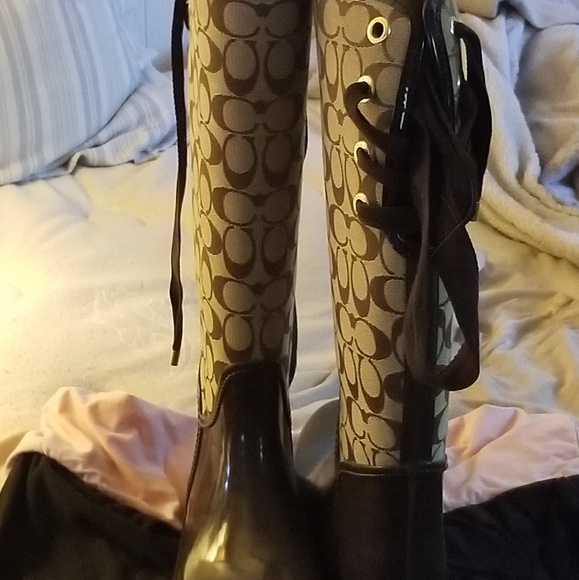 Coach Boots - Picture 1 of 1